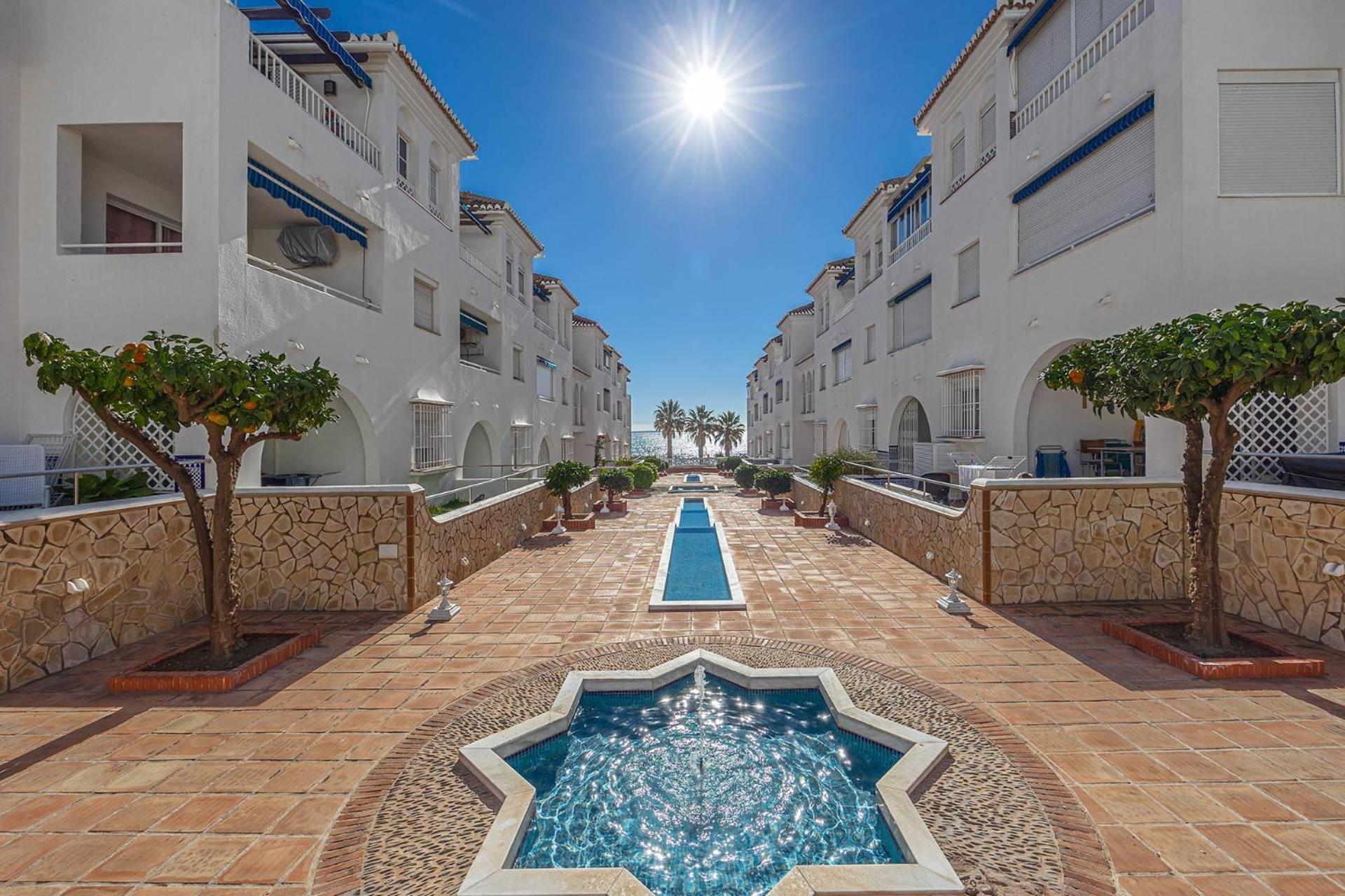 Fuentes De B2m Vacacional Lägenhet Nerja